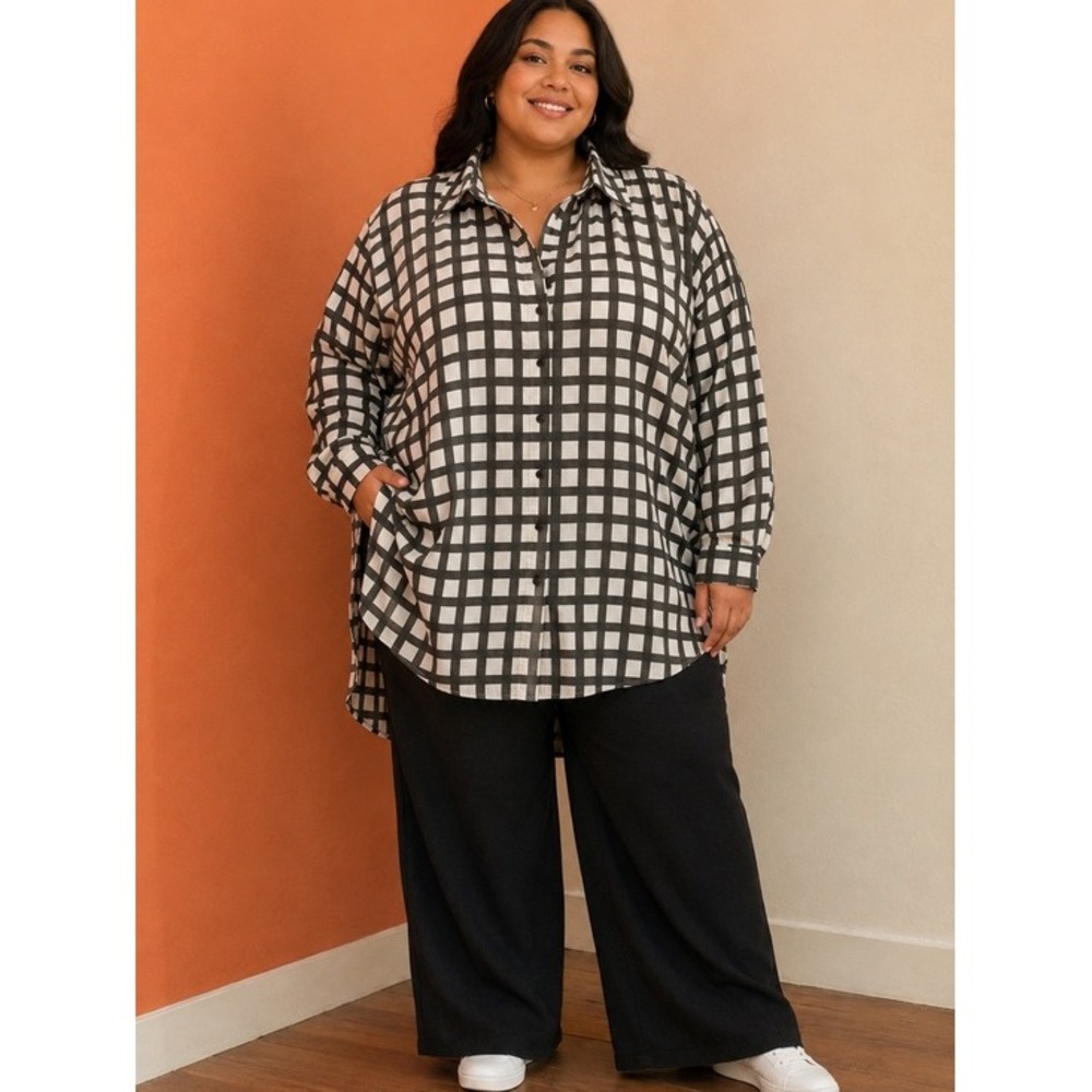 ZAC & RACHEL. Black & White Over sized Checkered Button Down Shirt. XXL.